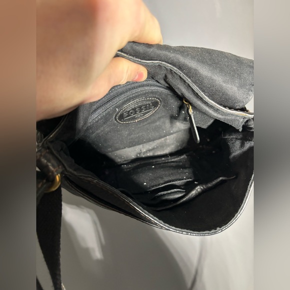 Fossil Leather Carson Black Leather Crossbody Saddle Bag - Picture 5 of 5